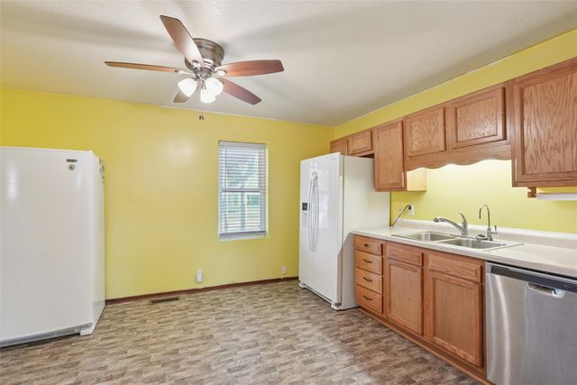 223 W Broadway Street, Colfax, IA 50054