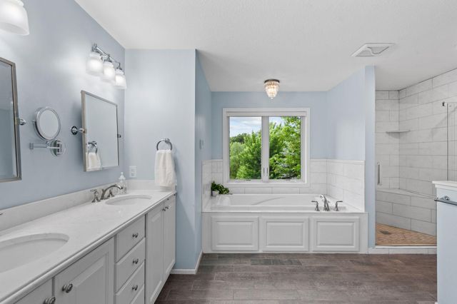 13090 Crolly Path, Rosemount, MN 55068