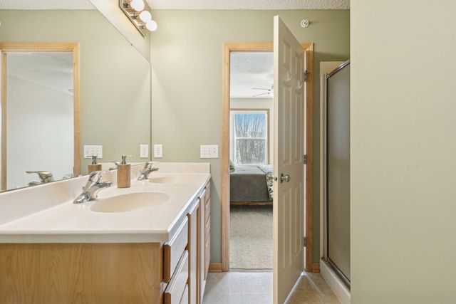 4675 Victor Path 5, Hugo, MN 55038