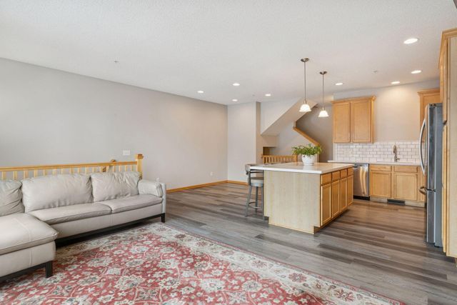 4675 Victor Path 5, Hugo, MN 55038