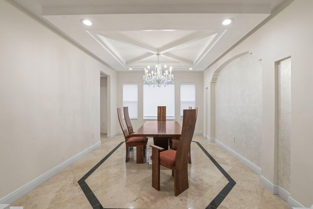 19234 S Creekshore Court, Boca Raton, FL 33498