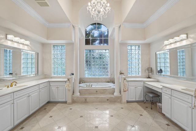 19234 S Creekshore Court, Boca Raton, FL 33498