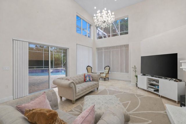 19234 S Creekshore Court, Boca Raton, FL 33498