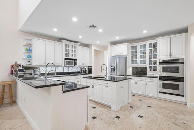 19234 S Creekshore Court, Boca Raton, FL 33498