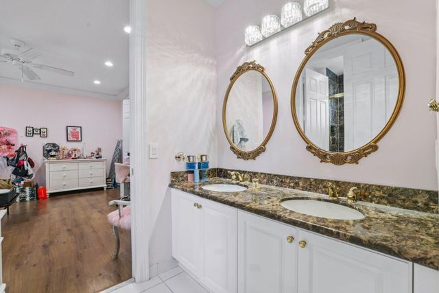 19234 S Creekshore Court, Boca Raton, FL 33498