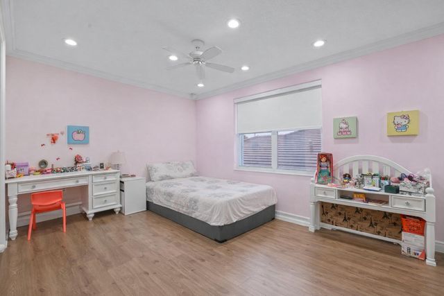 19234 S Creekshore Court, Boca Raton, FL 33498