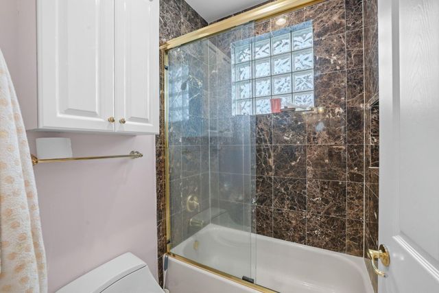 19234 S Creekshore Court, Boca Raton, FL 33498