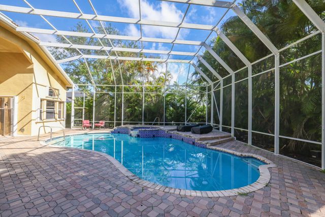 19234 S Creekshore Court, Boca Raton, FL 33498