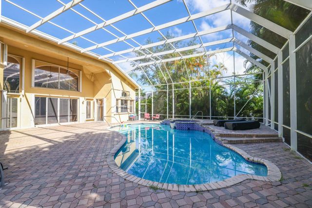 19234 S Creekshore Court, Boca Raton, FL 33498