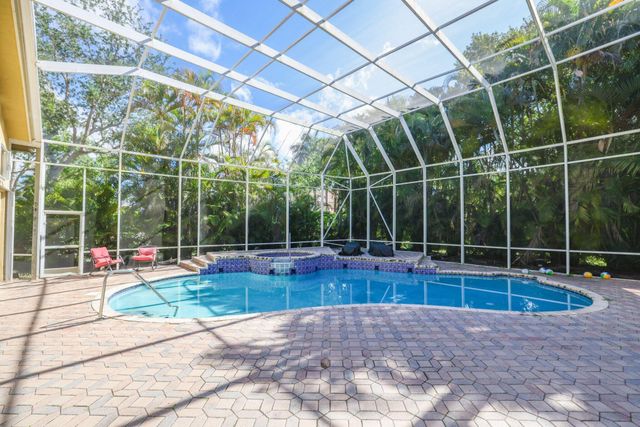 19234 S Creekshore Court, Boca Raton, FL 33498