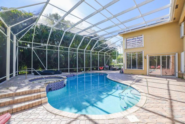 19234 S Creekshore Court, Boca Raton, FL 33498