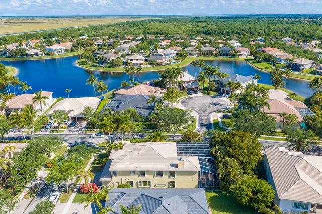 19234 S Creekshore Court, Boca Raton, FL 33498