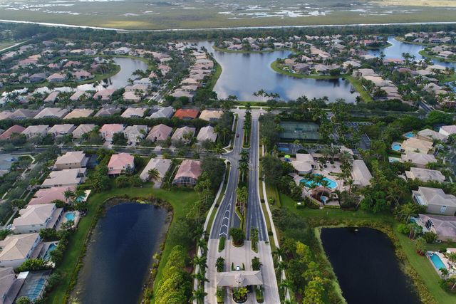 19234 S Creekshore Court, Boca Raton, FL 33498