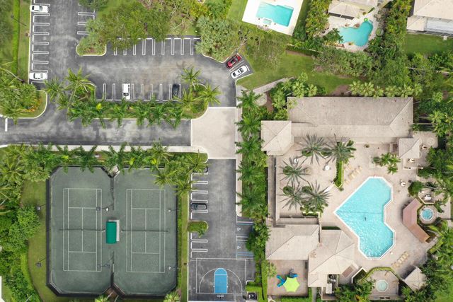 19234 S Creekshore Court, Boca Raton, FL 33498