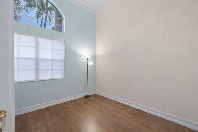 19234 S Creekshore Court, Boca Raton, FL 33498