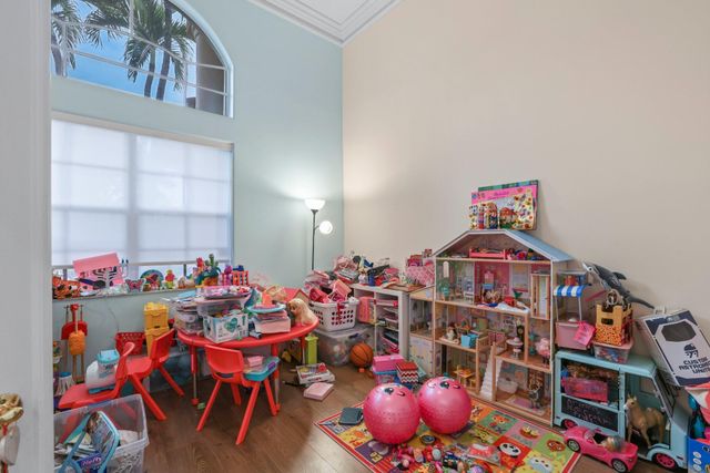 19234 S Creekshore Court, Boca Raton, FL 33498