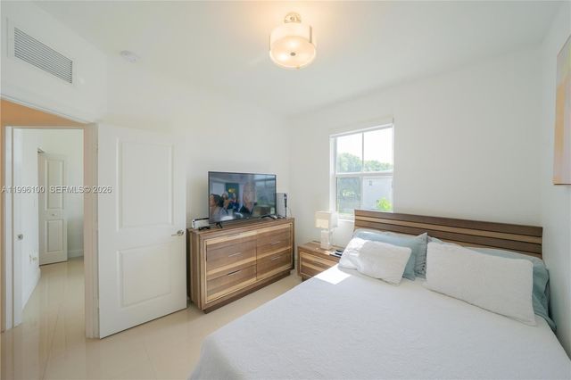 12448 NW 23rd Ct, Miami, FL 33167