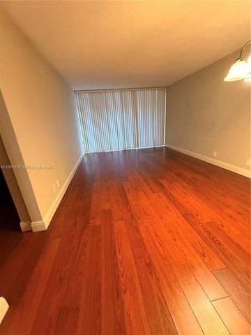 9450 Live Oak Pl 104, Davie, FL 33324