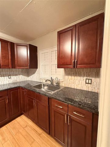 9450 Live Oak Pl 104, Davie, FL 33324