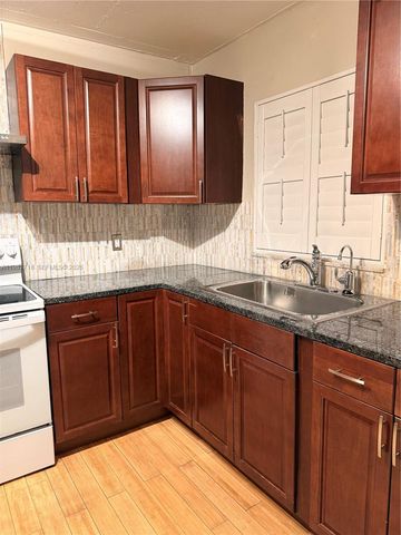 9450 Live Oak Pl 104, Davie, FL 33324