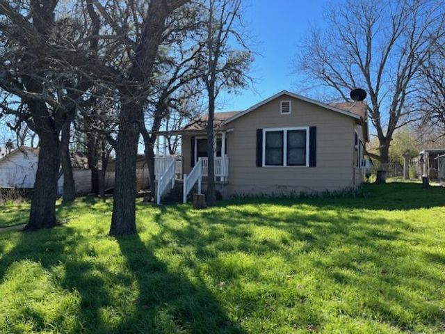 1015 Fourth St, Kerrville, TX 78028
