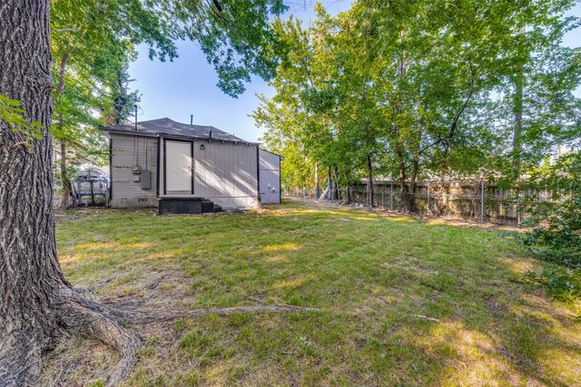 423 W Munson Street, Denison, TX 75020