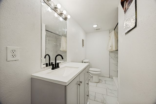 423 W Munson Street, Denison, TX 75020