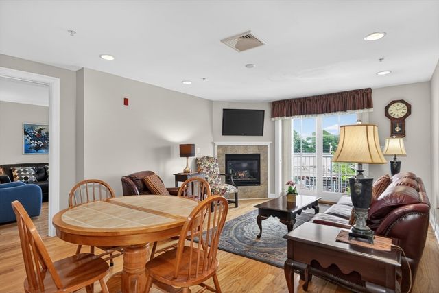 235 Cambridge Street 202, Burlington, MA 01803
