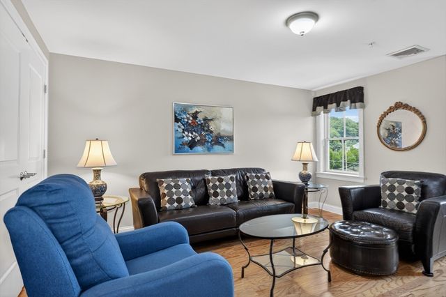 235 Cambridge Street 202, Burlington, MA 01803