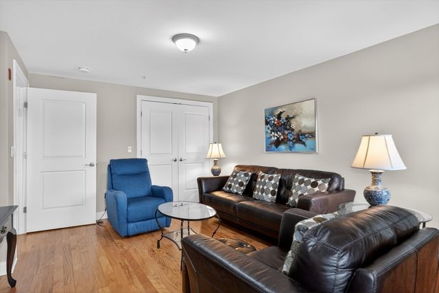 235 Cambridge Street 202, Burlington, MA 01803