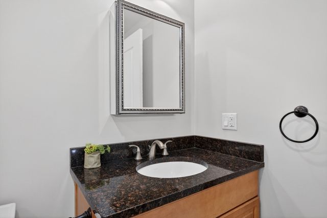 235 Cambridge Street 202, Burlington, MA 01803
