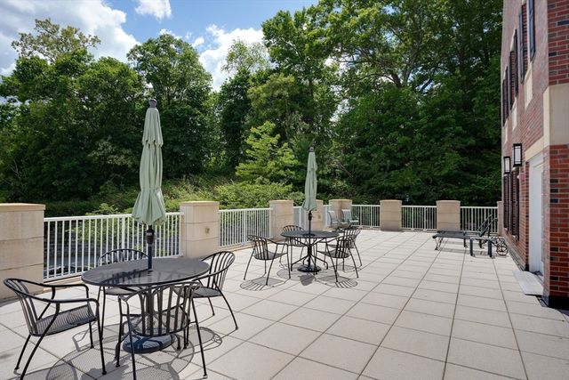 235 Cambridge Street 202, Burlington, MA 01803