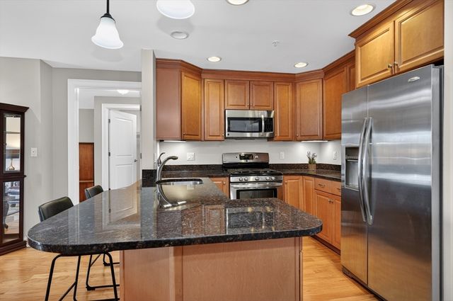 235 Cambridge Street 202, Burlington, MA 01803
