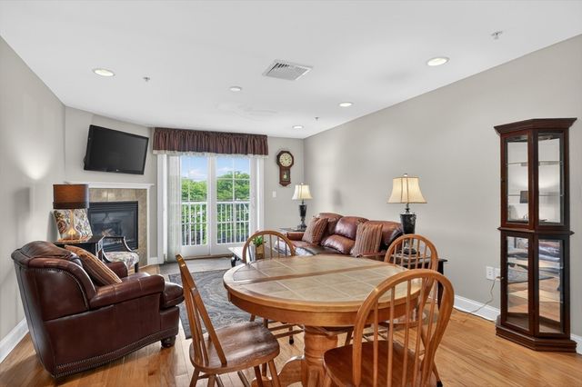 235 Cambridge Street 202, Burlington, MA 01803