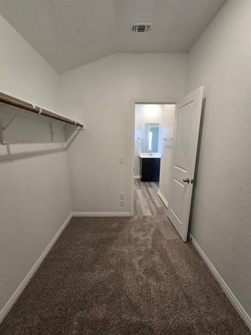 5100 Stockton LN, Del Valle, TX 78617