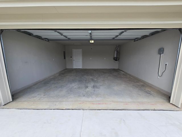 5100 Stockton LN, Del Valle, TX 78617