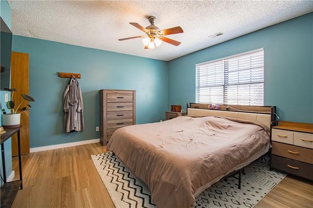 1022 Bedford Drive, Warrensburg, MO 64093