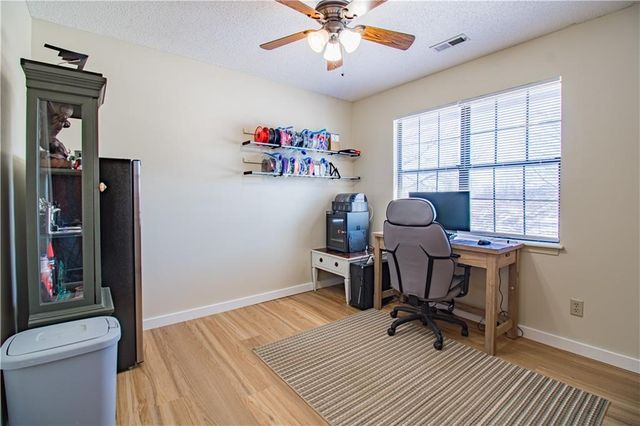 1022 Bedford Drive, Warrensburg, MO 64093