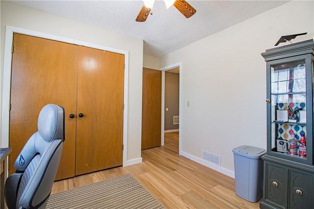 1022 Bedford Drive, Warrensburg, MO 64093