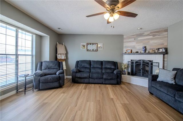 1022 Bedford Drive, Warrensburg, MO 64093