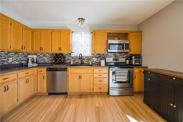 1022 Bedford Drive, Warrensburg, MO 64093