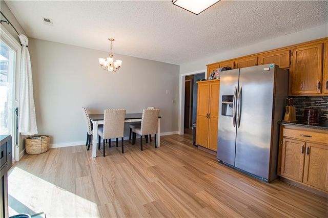 1022 Bedford Drive, Warrensburg, MO 64093