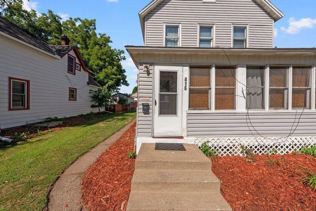 416 4th Avenue S, South Saint Paul, MN 55075 — exterior