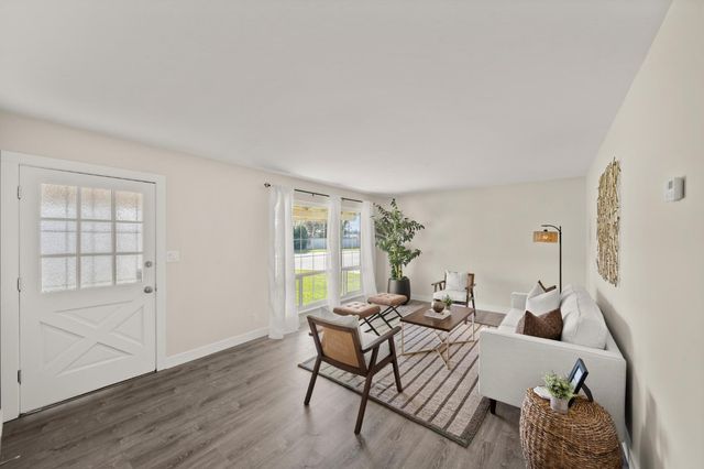 3298 Rosemont Dr, Sacramento, CA 95826