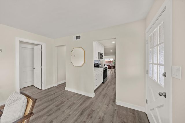 3298 Rosemont Dr, Sacramento, CA 95826