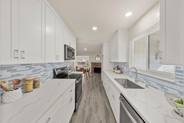 3298 Rosemont Dr, Sacramento, CA 95826