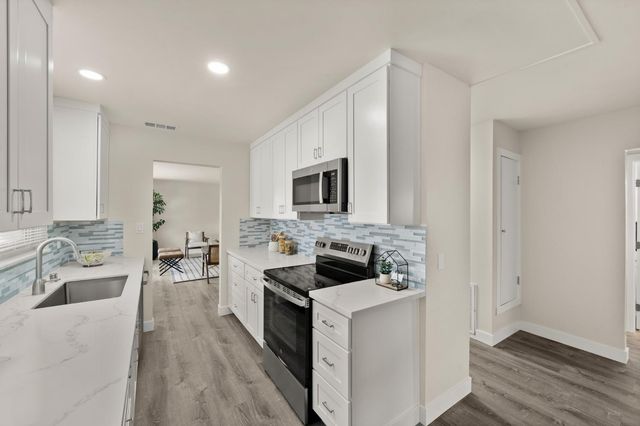 3298 Rosemont Dr, Sacramento, CA 95826