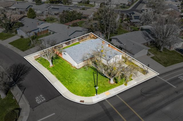 3298 Rosemont Dr, Sacramento, CA 95826