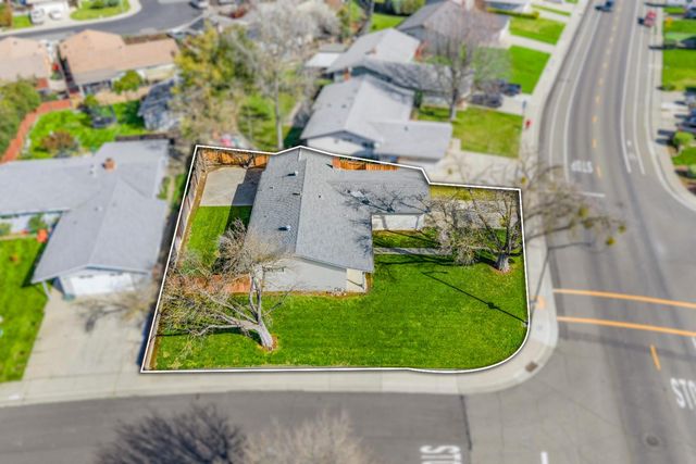 3298 Rosemont Dr, Sacramento, CA 95826