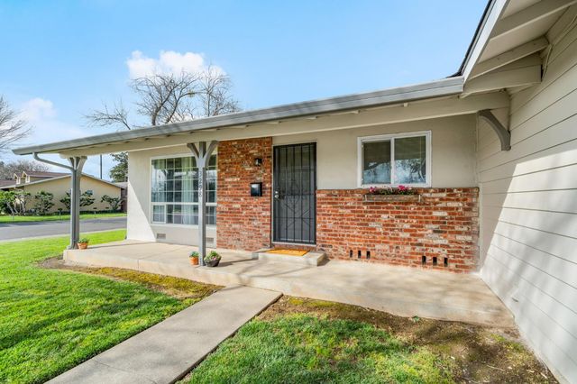 3298 Rosemont Dr, Sacramento, CA 95826